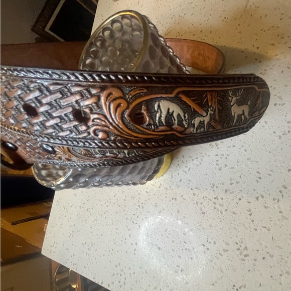 Handmade Western Full Grain Cow Hide Belt - Picture 2 of 3